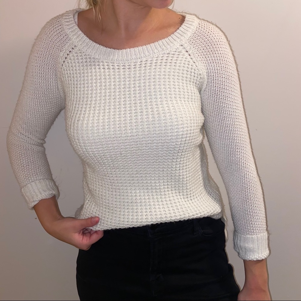 Comfy white sweater☁️
